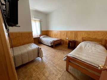 Se vende hostal funcionando en Pelarco