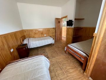 Se vende hostal funcionando en Pelarco