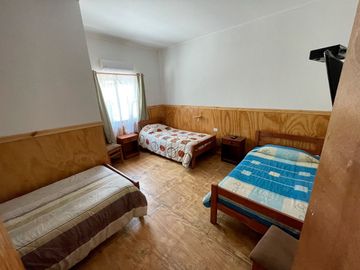 Se vende hostal funcionando en Pelarco