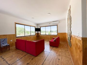 Se vende hostal funcionando en Pelarco