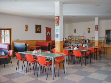 Se vende hostal funcionando en Pelarco