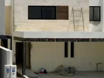 CASA EN VENTA EN PRIVADA RESIDENCIAL SAN ÁNGEL V