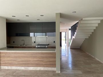 CASA EN VENTA EN PRIVADA RESIDENCIAL SAN ÁNGEL V