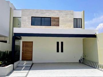 CASA EN VENTA EN PRIVADA RESIDENCIAL SAN ÁNGEL V