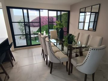 Casa Residencial con Alberca y Terraza!