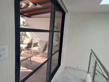 Casa Residencial con Alberca y Terraza!