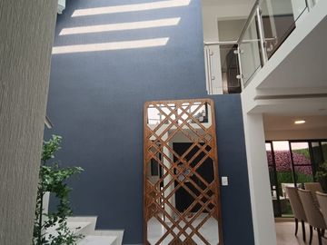 Casa Residencial con Alberca y Terraza!