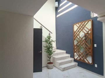 Casa Residencial con Alberca y Terraza!