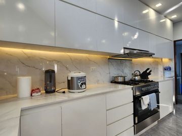 Beautiful 2 Storey Open Canept House For Sale In A Private Subdivision