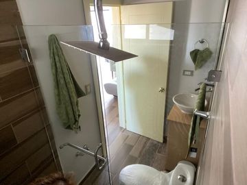 EXCELENTE DEPARTAMENTO AL SUR DE PACHUCA CON CISTERNA