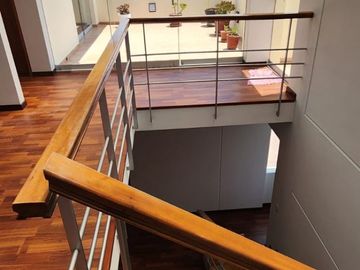 VENDO HERMOSO Y AMPLIO DUPLEX CERCA AL CLUB INTERNACIONAL 410M2