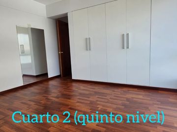 VENDO HERMOSO Y AMPLIO DUPLEX CERCA AL CLUB INTERNACIONAL 410M2