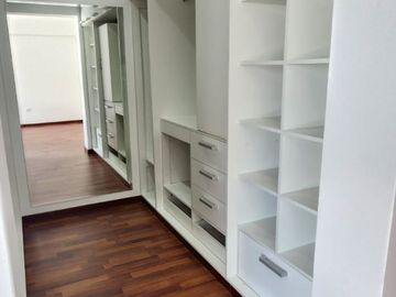 VENDO HERMOSO Y AMPLIO DUPLEX CERCA AL CLUB INTERNACIONAL 410M2