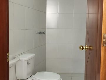 VENDO HERMOSO Y AMPLIO DUPLEX CERCA AL CLUB INTERNACIONAL 410M2