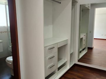 VENDO HERMOSO Y AMPLIO DUPLEX CERCA AL CLUB INTERNACIONAL 410M2