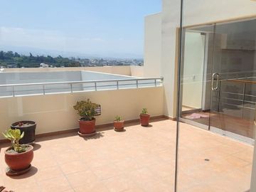 VENDO HERMOSO Y AMPLIO DUPLEX CERCA AL CLUB INTERNACIONAL 410M2