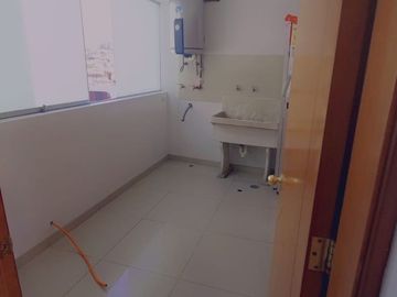 VENDO HERMOSO Y AMPLIO DUPLEX CERCA AL CLUB INTERNACIONAL 410M2