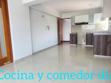 VENDO HERMOSO Y AMPLIO DUPLEX CERCA AL CLUB INTERNACIONAL 410M2