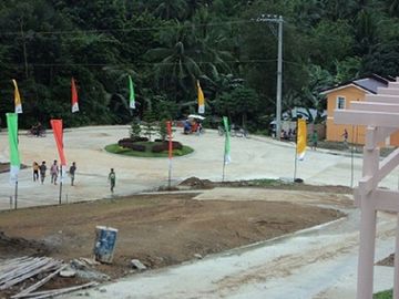 3 bedroom single attached house and lot for sale in Riverwalk Talamban Cebu.