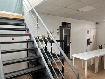 VENTA CASA/OFICINA SURQUILLO CERCA AV. PASEO DE LA REPUBLICA-METROPOLITANO