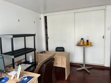 VENTA CASA/OFICINA SURQUILLO CERCA AV. PASEO DE LA REPUBLICA-METROPOLITANO