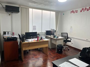 VENTA CASA/OFICINA SURQUILLO CERCA AV. PASEO DE LA REPUBLICA-METROPOLITANO