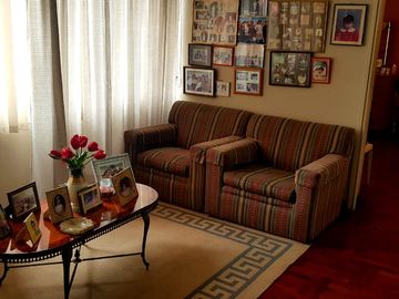 Venta de hermosa Casa en exclusiva zona de Miraflores con amplio jardin