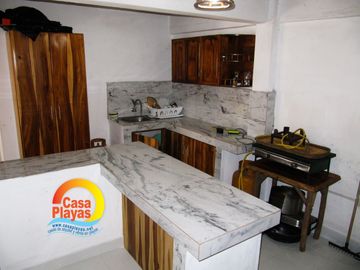 Casa con Vista Al Mar de Venta en Playas, Vía a Data.