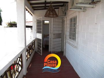 Casa con Vista Al Mar de Venta en Playas, Vía a Data.