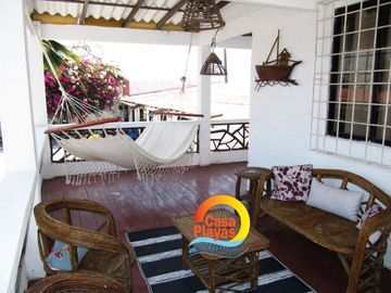 Casa con Vista Al Mar de Venta en Playas, Vía a Data.