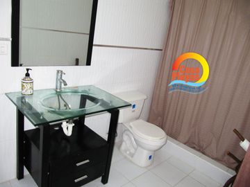 Casa con Vista Al Mar de Venta en Playas, Vía a Data.