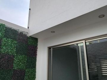 Casa en Venta de 3 Pisos, en Residencial Los Cedros, en Pachuca, Hidalgo.