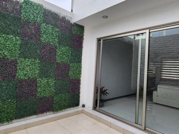 Casa en Venta de 3 Pisos, en Residencial Los Cedros, en Pachuca, Hidalgo.