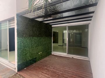 CASA EN VENTA CLUSTER  999 LOMAS DE ANGELOPOLIS