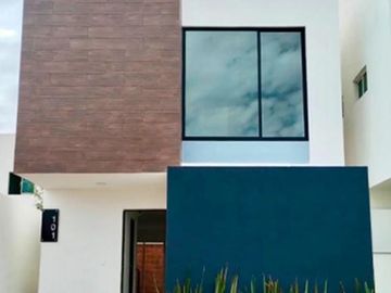 Venta de casa en Pachuca, 3 Recamaras con Roof Garden en Zona Plateada y Galerias Pachuca
