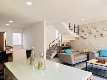 Venta de casa en Pachuca, 3 Recamaras con Roof Garden en Zona Plateada y Galerias Pachuca