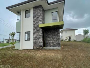 RUSH SALE: RFO House & Lot in Nuvali (Big Corner Lot)