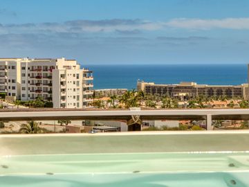 Penthouse vista al mar, jacuzzi, alberca común, venta, Fonatur, San José del Cabo.