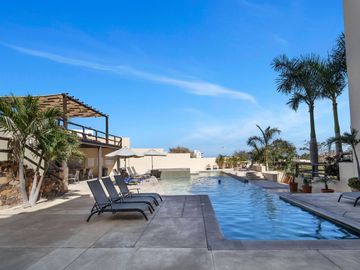 Penthouse vista al mar, jacuzzi, alberca común, venta, Fonatur, San José del Cabo.