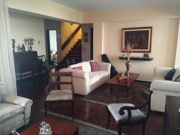 MIRAFLORES CALLE MIGUEL ALJOVIN 414 URB EL ROSEDAL VENTA CASA 5 DORM 6 BAÑOS GARAGE 2 AUTOS