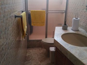 MIRAFLORES CALLE MIGUEL ALJOVIN 414 URB EL ROSEDAL VENTA CASA 5 DORM 6 BAÑOS GARAGE 2 AUTOS