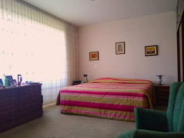 MIRAFLORES CALLE MIGUEL ALJOVIN 414 URB EL ROSEDAL VENTA CASA 5 DORM 6 BAÑOS GARAGE 2 AUTOS