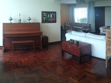 MIRAFLORES CALLE MIGUEL ALJOVIN 414 URB EL ROSEDAL VENTA CASA 5 DORM 6 BAÑOS GARAGE 2 AUTOS