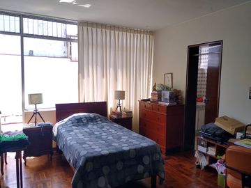 MIRAFLORES CALLE MIGUEL ALJOVIN 414 URB EL ROSEDAL VENTA CASA 5 DORM 6 BAÑOS GARAGE 2 AUTOS