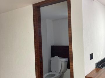 RESIDENCIA EN VENTA EN FRAC. PEDREGAL LA CALERA