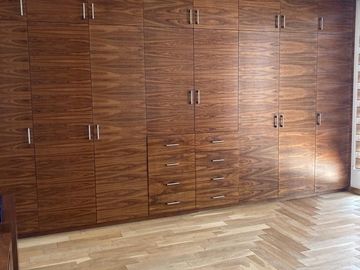 RESIDENCIA EN VENTA EN FRAC. PEDREGAL LA CALERA