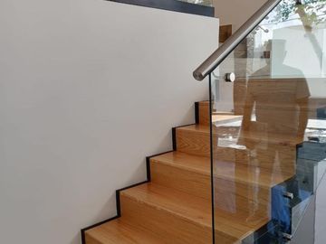 RESIDENCIA EN VENTA EN FRAC. PEDREGAL LA CALERA