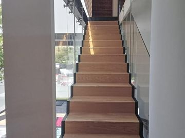 RESIDENCIA EN VENTA EN FRAC. PEDREGAL LA CALERA