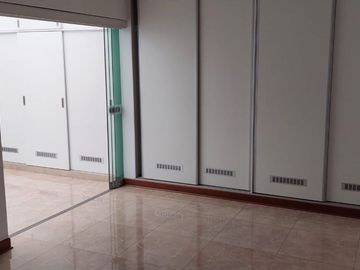 Departamento en Venta de 180 m² en El Primer Piso con 3 Dorm. en San Borja