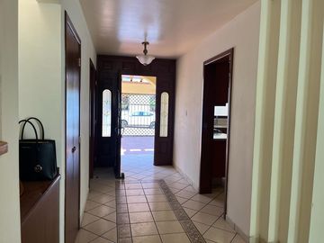 CASA EN VENTA EN TEJEDA EN EXCELENTES CONDICIONES